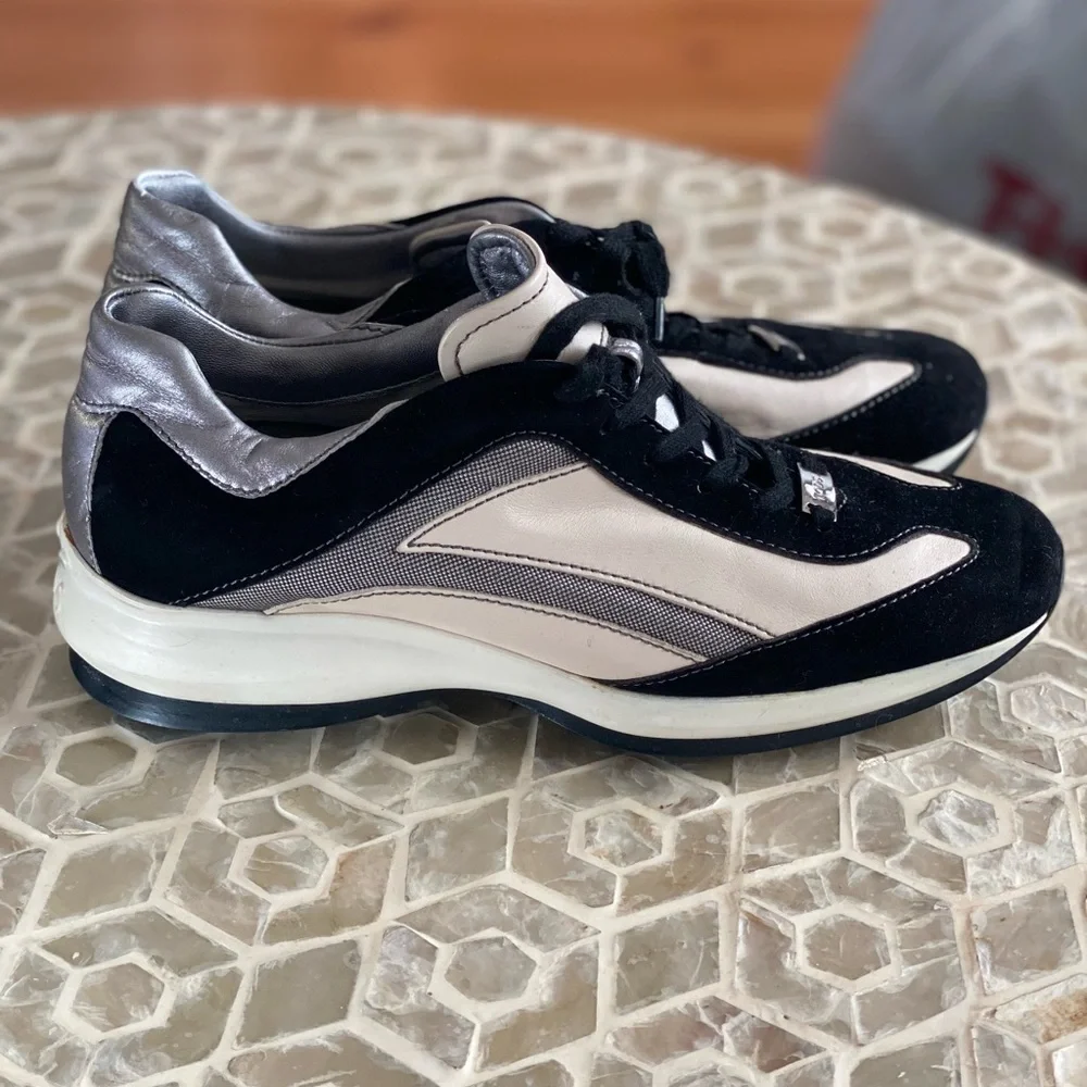 TOD’s woman’s leather sneakers - Picture 3 of 5